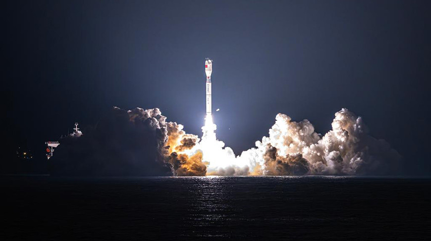Китай успешно запустил экспериментальный спутник при помощи ракеты-носителя “Цзелун-3”