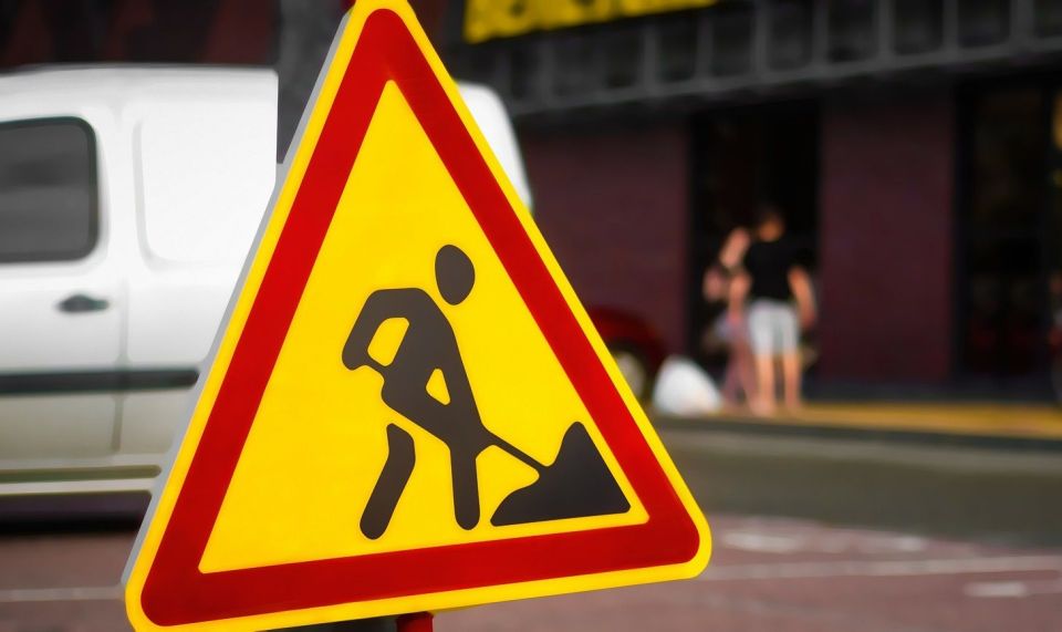 В Хотимском районе дорожные и коммунальные службы приступили к ямочному ремонту дорог. Как идёт работа?