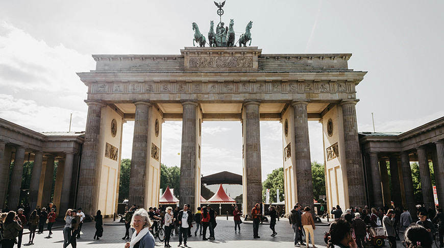 В Германии вступает в силу спорный закон о легализации каннабиса