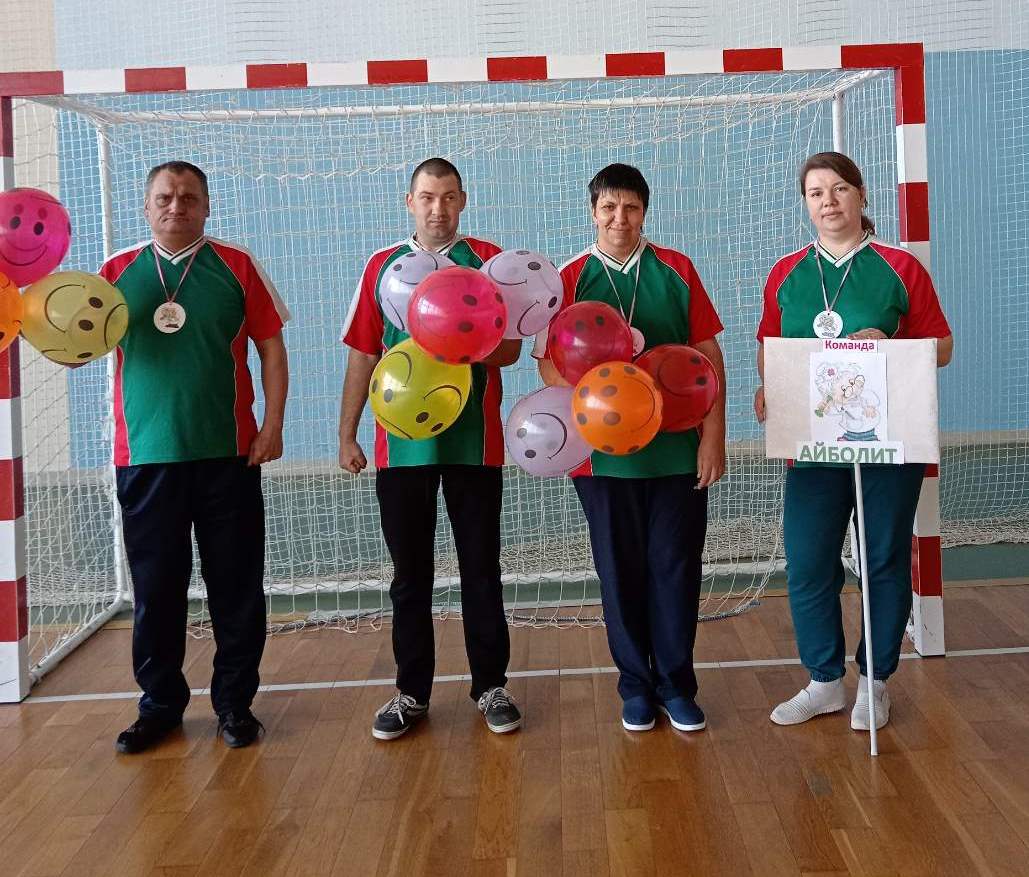 По результатам спортландии среди людей с инвалидностью команда «Айболит» г. п. Хотимска завоевала 1-е место