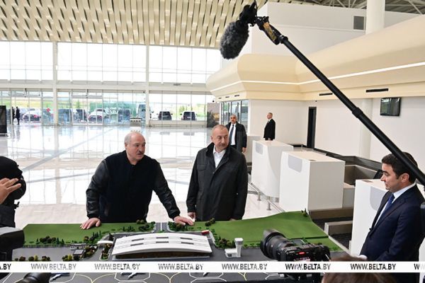 Лукашенко и Алиев посещают возрождаемые территории Азербайджана