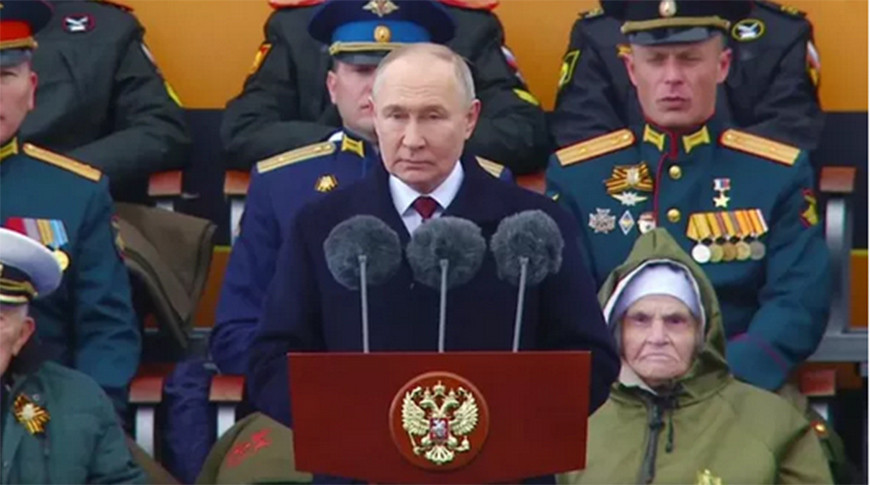 Путин: Запад пытается исказить правду о Второй мировой войне, она мешает их колониальной политике