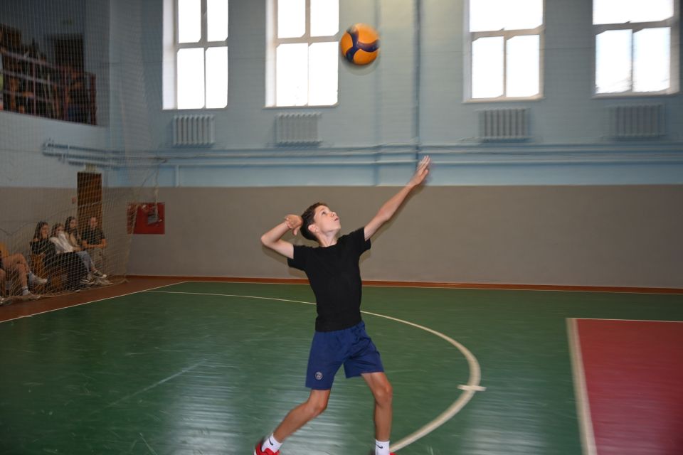 Молодость против опыта. Как прошла игра по волейболу?