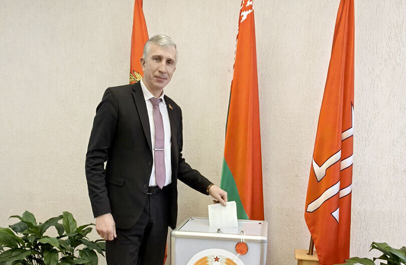 Евгений Николаенко: «Голосую за наше счастливое будущее, мирное небо над головой, процветание любимой Беларуси и Хотимщины»