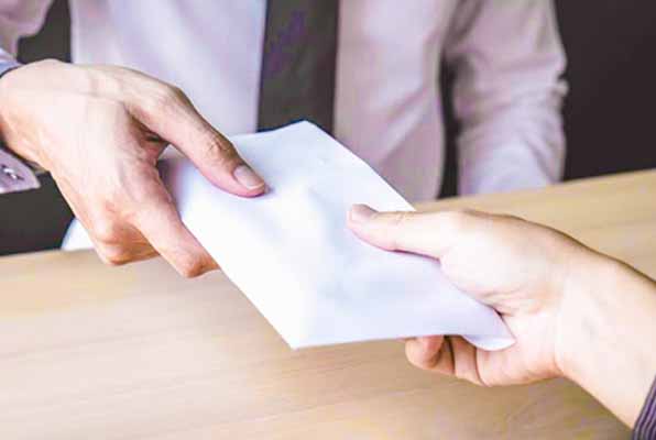 Что грозит за выплату зарплаты «в конверте»?