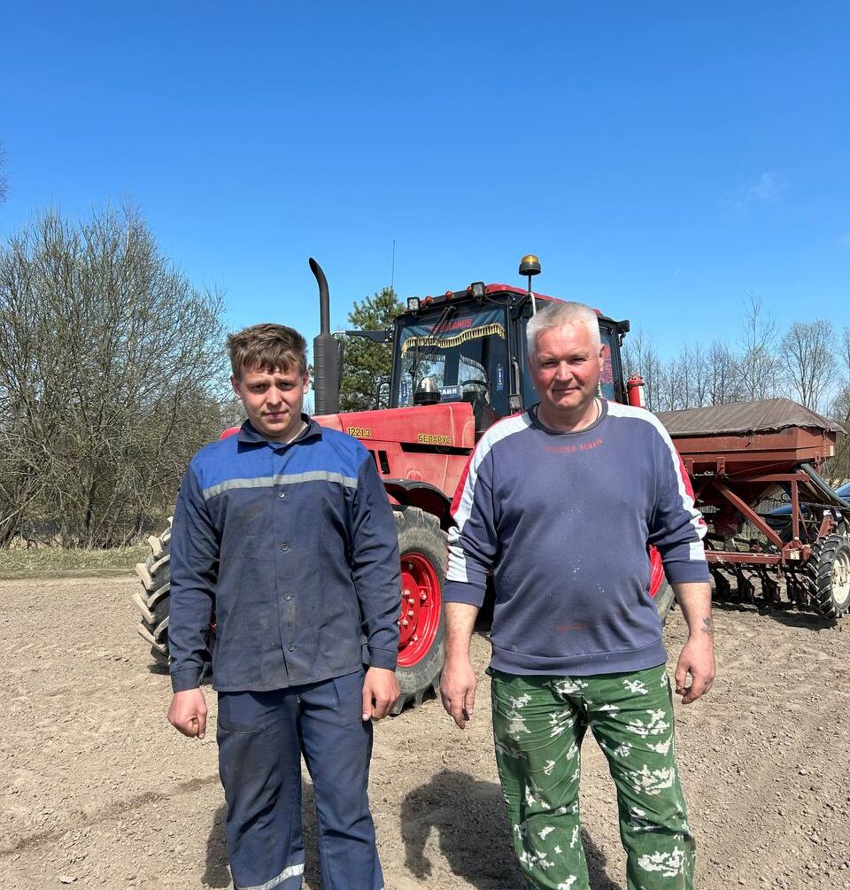 Пришло тепло. В ОАО «Хотимский льнозавод» посевную поставили на максимум