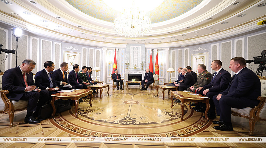 Лукашенко заявил о намерении установить между Беларусью и Вьетнамом стратегическое партнерство