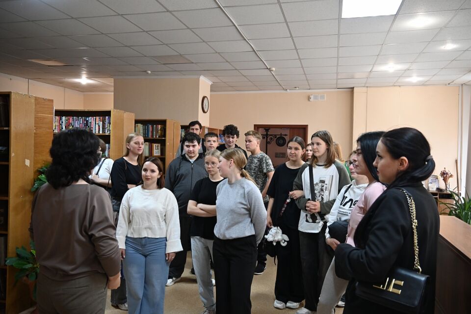Сотрудники районной библиотеки организовали для молодежи увлекательный квест и урок краеведения