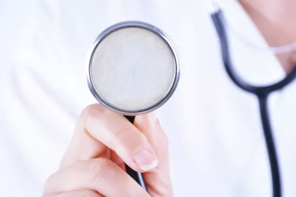 Врач назвала причины слабости по утрам