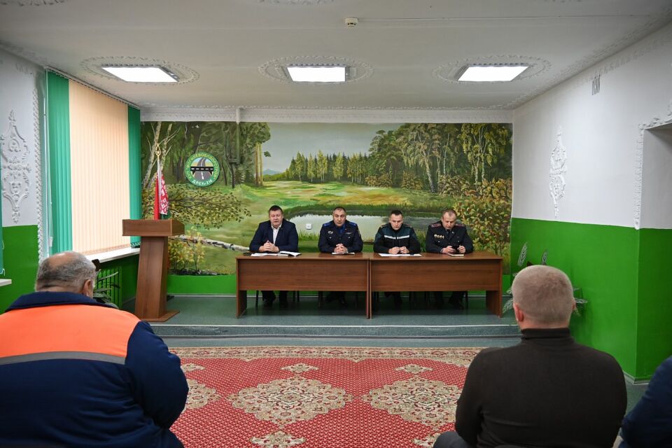 Сегодня в трудовых коллективах Хотимского района проходит Единый день информирования