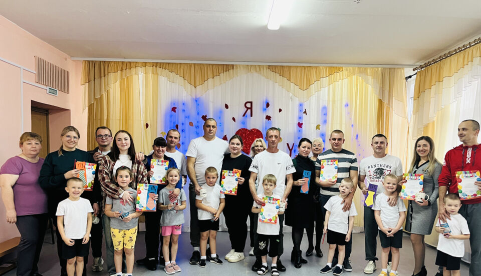 В рамках недели родительской любви в детском саду № 3 прошёл спортивный праздник «Папа Вам не мама»