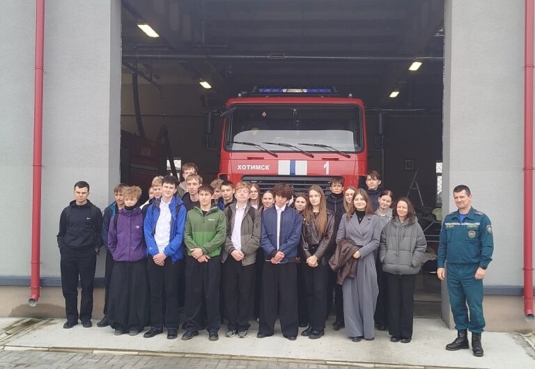 Учащиеся СШ № 1 в гостях у хотимских спасателей