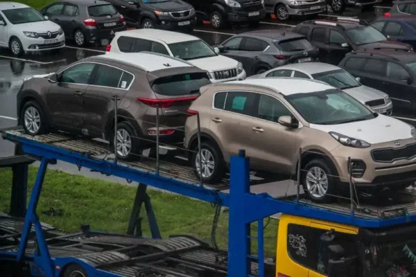 Таможня прокомментировала новшества при ввозе авто: какими будут ставки