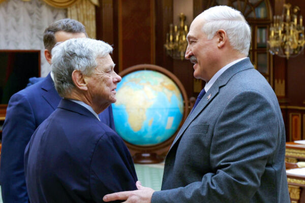 Лукашенко провел встречу со спецпосланником США в Беларуси Джоном Коулом