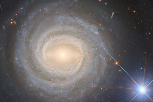 Обнаружен выброс сверхмассивной черной дыры, разогнанный до рекордно высокой скорости