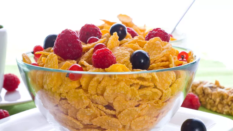 Ученые нашли опасный «вечный химикат» в популярном блюде для завтрака