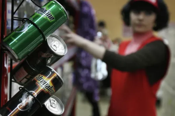 Рассказали о последствиях употребления энергетиков