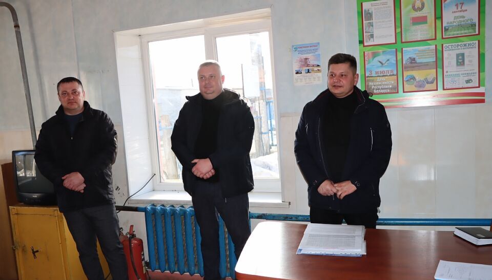 Александр Диваков провел встречу с механизаторами ОАО «Октябрь-Березки»