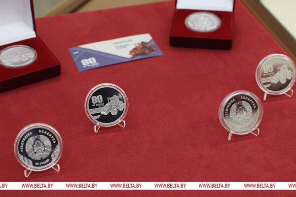 С 29 апреля в продажу поступят первые в истории памятные монеты, изготовленные в Беларуси