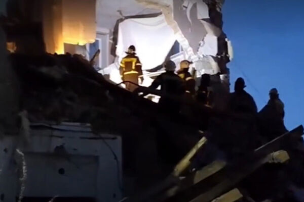 Жертвами обрушения подъезда в Сызрани после атаки БПЛА стали два человека