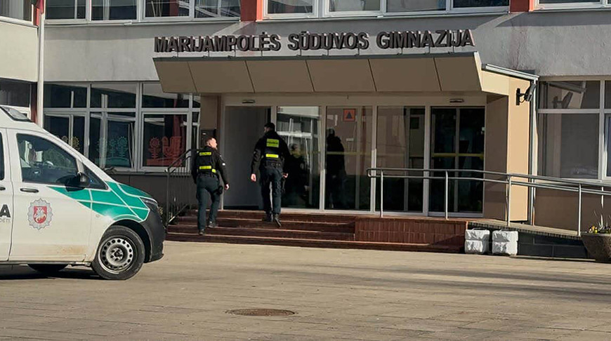 ЧП в Литве: две девочки получили ранения в результате нападения в школе