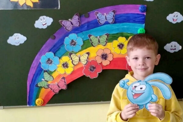 В детском саду № 2 прошла мини-акция «День радужного настроения»