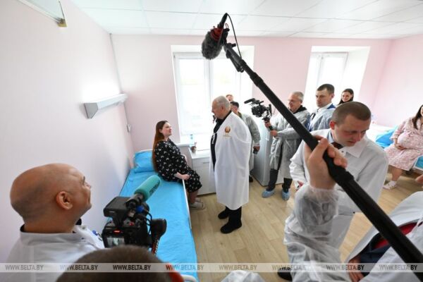 Лукашенко ориентирует на оптимизацию учреждений здравоохранения