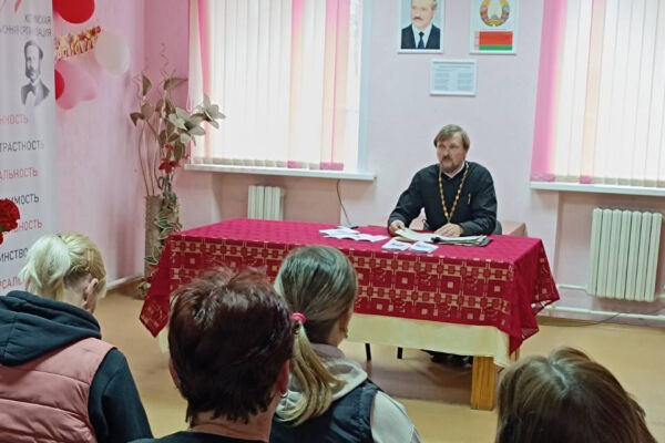 В Хотимском районном центре социального обслуживания населения прошло тематическое мероприятие «Я и моя семья без сквернословия»