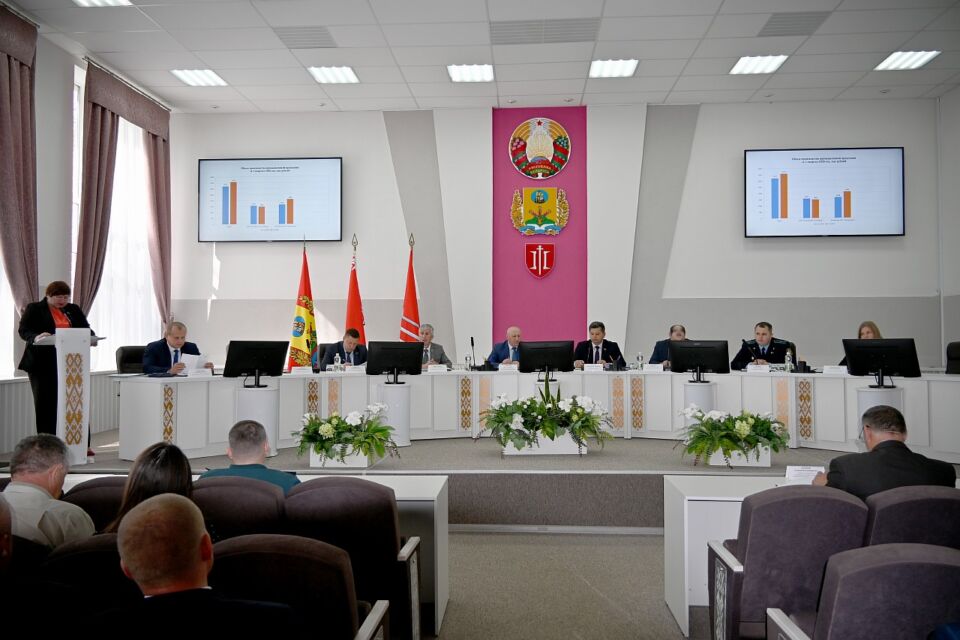 Итоги социально-экономического развития за I квартал текущего года рассмотрели на заседании райисполкома