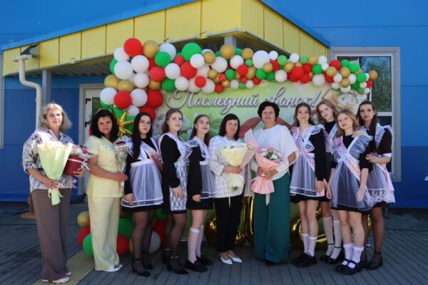 В школах района прозвенел последний звонок (фото)