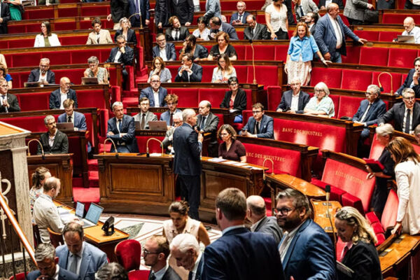 Парламент Франции принял закон о праве на эвтаназию