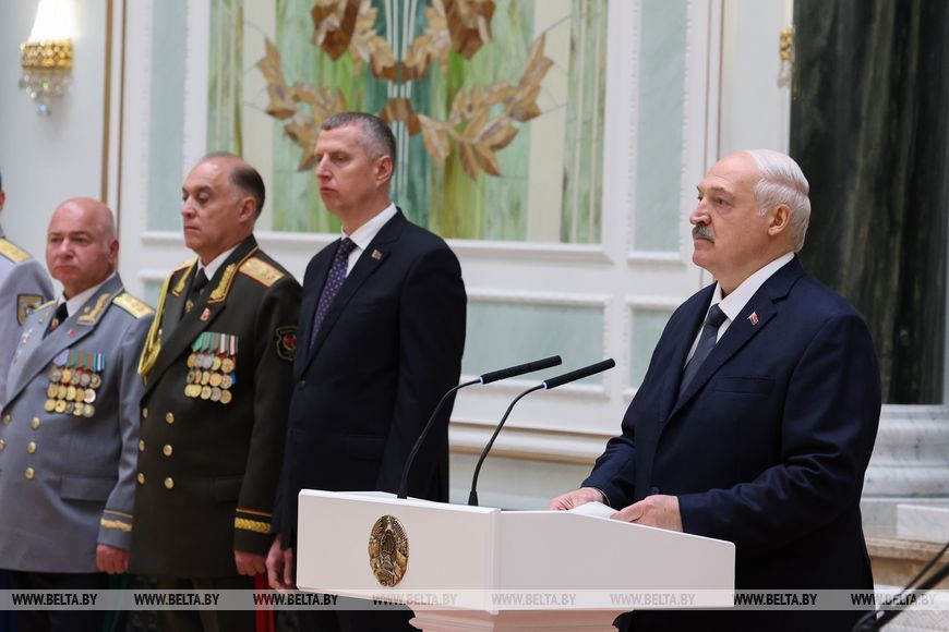 Лукашенко: по-настоящему суверенной может быть только страна с хорошо вооруженной и преданной армией