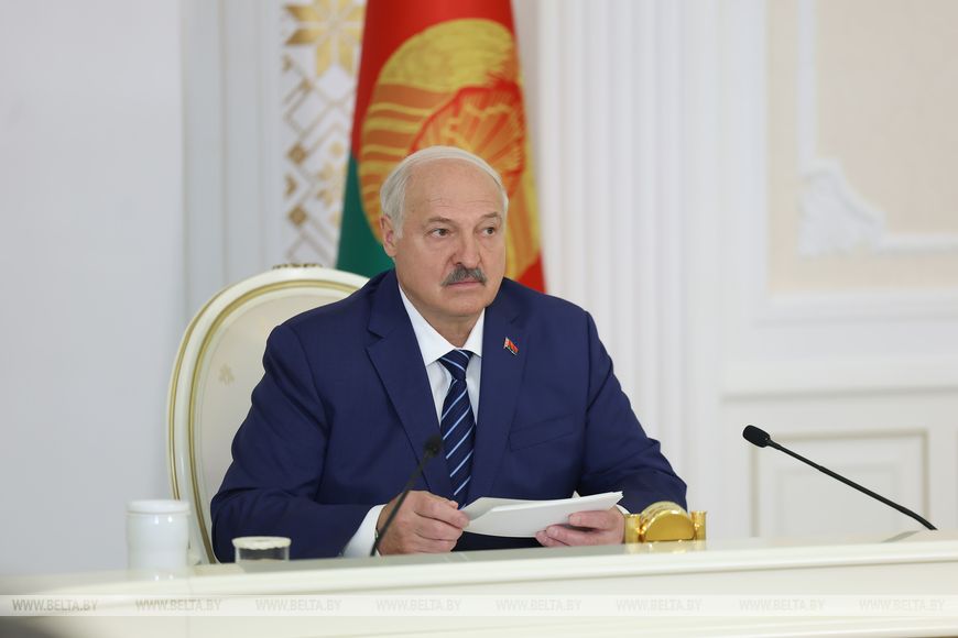 Как сделать осознанное родительство модным трендом? Лукашенко требует выработать действенную формулу