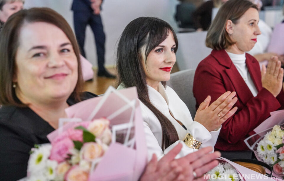 Елена Колеснева приняла участие в мероприятии, посвященном Дню матери, в Могилеве